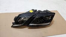 Laden Sie das Bild in den Galerie-Viewer, Frontscheinwerfer Skoda Octavia III 5E1941015F LED Links Scheinwerfer Headlight SCH1342078151ar