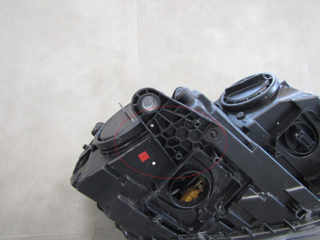 Frontscheinwerfer Skoda Octavia III 130702425800 Xenon Links Headlight SCH9323525129pc
