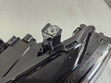 Load image into Gallery viewer, Frontscheinwerfer VW Golf VIII 5H1941005B LED Ein Stück (Rechts oder Links) SCH8247965875qg