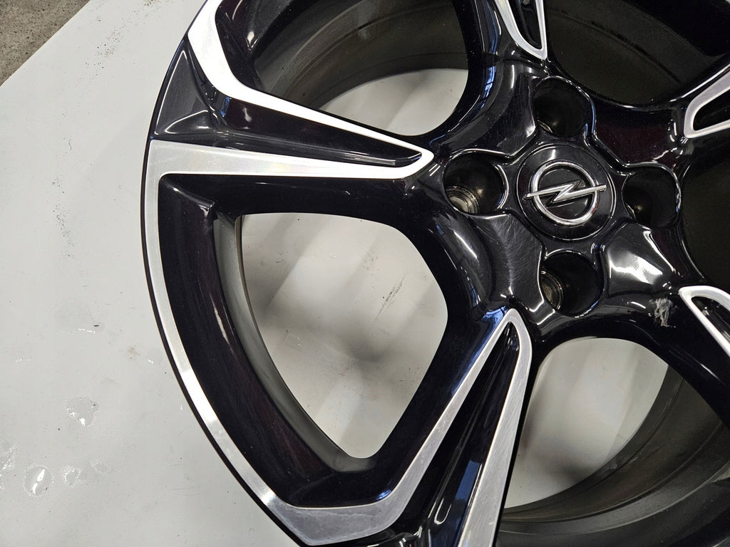 1x Alufelge 17 Zoll 7.0" 4x108 38ET 39182183 Opel Corsa F Rim Wheel