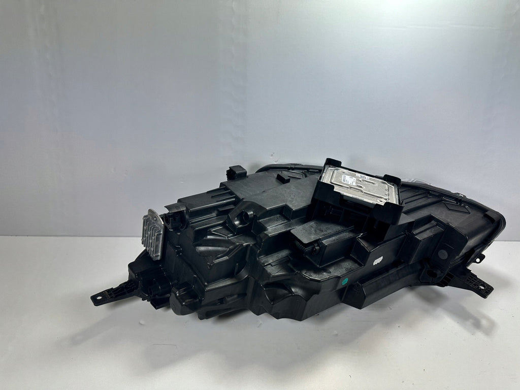 Frontscheinwerfer Ford Kuga LV4B-13E017-AR LV4B-13E016-AR Rechts oder Links SCH8963411679lv