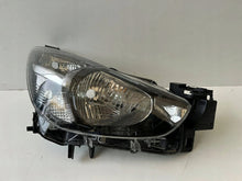 Laden Sie das Bild in den Galerie-Viewer, Frontscheinwerfer Mazda II DB5J-51030 Rechts Scheinwerfer Headlight