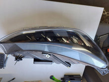 Load image into Gallery viewer, Frontscheinwerfer Ford Focus NX7B13E014CF Rechts Scheinwerfer Headlight SCH2003858688vj