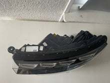 Laden Sie das Bild in den Galerie-Viewer, Frontscheinwerfer Skoda Kamiq 658941015B 00213777-06 LED Rechts oder Links SCH5313834576gb
