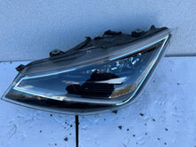 Laden Sie das Bild in den Galerie-Viewer, Frontscheinwerfer Seat Ibiza 6F1941007B Links Scheinwerfer Headlight SCH9850745567kg