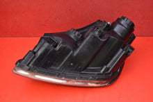 Load image into Gallery viewer, Frontscheinwerfer Kia Carens III 921021D0 Rechts Scheinwerfer Headlight