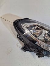 Laden Sie das Bild in den Galerie-Viewer, Frontscheinwerfer Mercedes-Benz W246 A2468205461 LED Rechts Headlight SCH4633116471ui