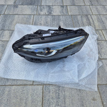 Laden Sie das Bild in den Galerie-Viewer, Frontscheinwerfer Mercedes-Benz W177 A1779065804 LED Rechts Headlight SCH2474488361uc