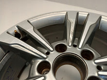 Laden Sie das Bild in den Galerie-Viewer, 1x Alufelge 17 Zoll 8.0" 5x112 48ET Glanz Silber A2124011800 Mercedes-Benz W212 FEL3044679391tt