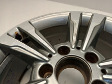 Laden Sie das Bild in den Galerie-Viewer, 1x Alufelge 17 Zoll 8.0" 5x112 48ET Glanz Silber A2124011800 Mercedes-Benz W212 FEL3044679391tt