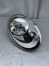 Load image into Gallery viewer, Frontscheinwerfer VW New Beetle 5C1941006 Ein Stück (Rechts oder Links) SCH3997034745bw
