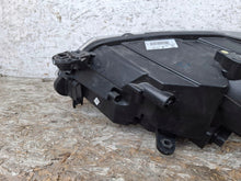 Laden Sie das Bild in den Galerie-Viewer, Frontscheinwerfer Seat Ateca 575941007A Ein Stück (Rechts oder Links) Headlight