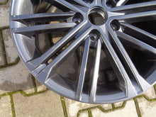 Load image into Gallery viewer, 1x Alufelge 17 Zoll 7.0&quot; 5x112 51ET Glanz Grau 5F0601025S Seat Leon Rim Wheel