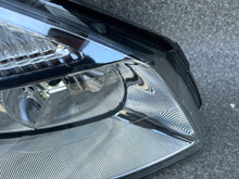Laden Sie das Bild in den Galerie-Viewer, Frontscheinwerfer Renault Scenic 7701064130E Rechts Scheinwerfer Headlight SCH5450110594oz