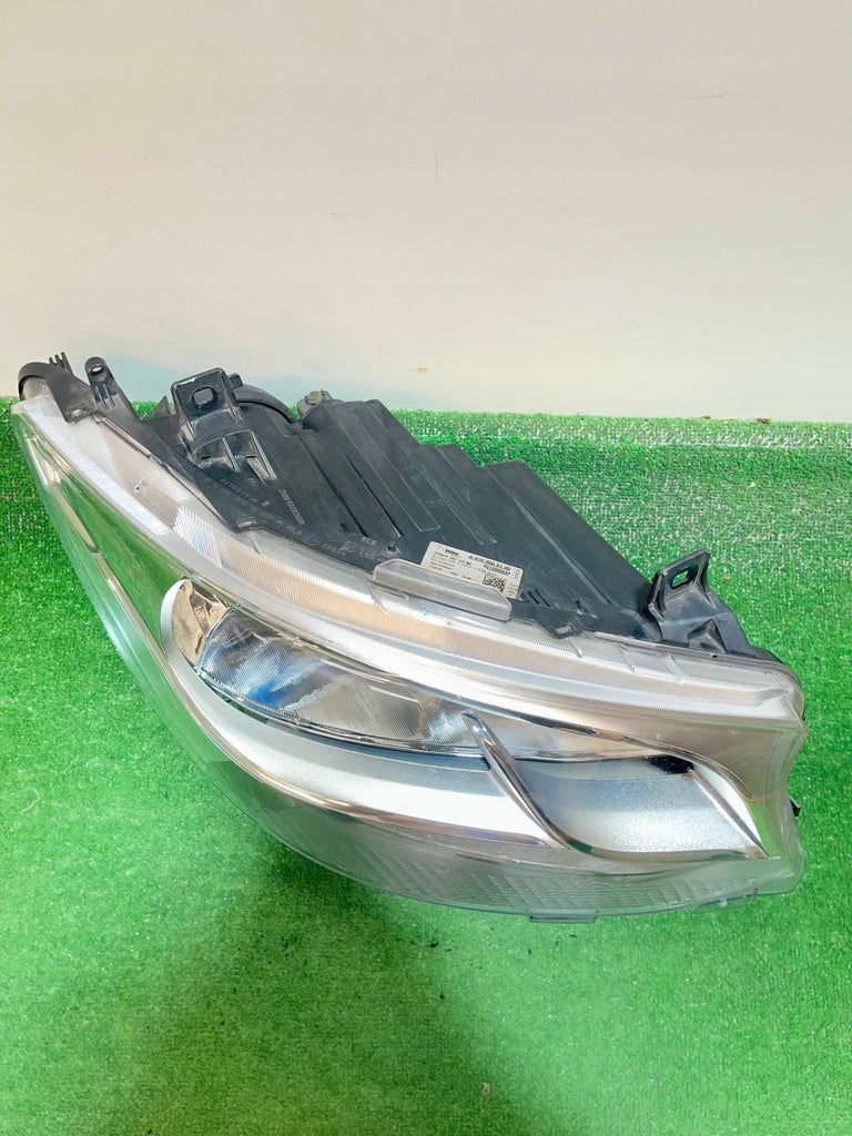 Frontscheinwerfer Mercedes-Benz Sprinter A9109060100 Rechts Headlight SCH1697979797hu