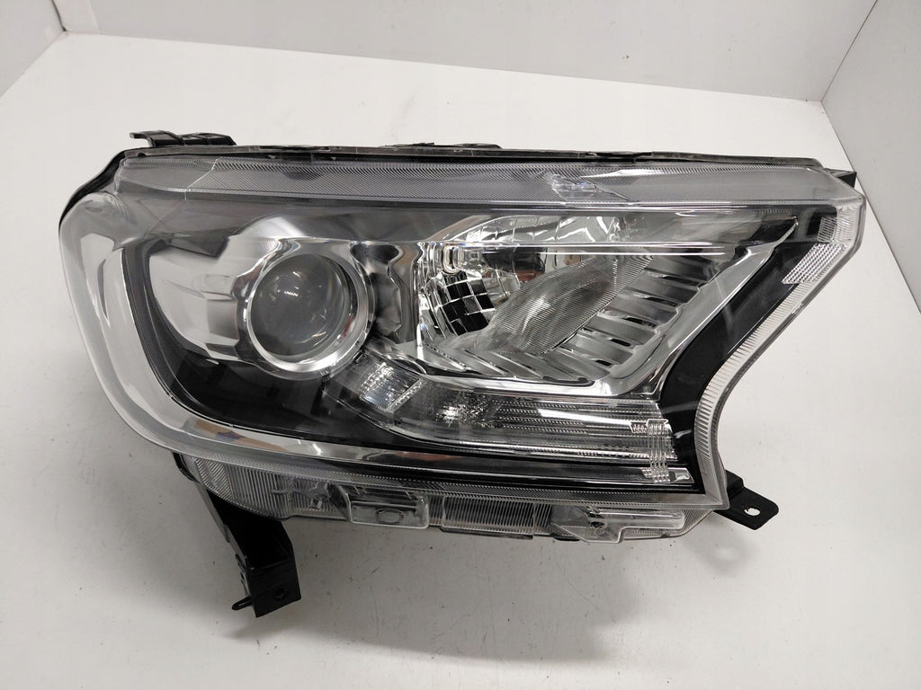 Frontscheinwerfer Ford Ranger Rechts Scheinwerfer Headlight SCH5120684707nz