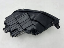 Load image into Gallery viewer, Frontscheinwerfer VW Caddy 2K1941016A Rechts Scheinwerfer Headlight SCH3898098260dv