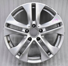 Laden Sie das Bild in den Galerie-Viewer, 1x Alufelge 17 Zoll 7.5&quot; 5x112 45ET A2074010602 Mercedes-Benz Cabrio Rim Wheel