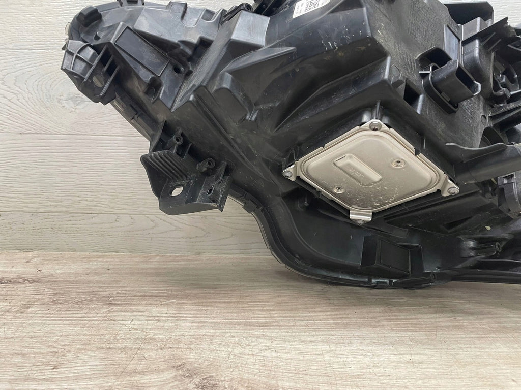 Frontscheinwerfer Renault Clio V 260109379R Rechts Scheinwerfer Headlight SCH8828250528ir