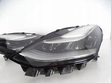 Laden Sie das Bild in den Galerie-Viewer, Frontscheinwerfer Tesla 3 1077375-00-9 Links Scheinwerfer Headlight