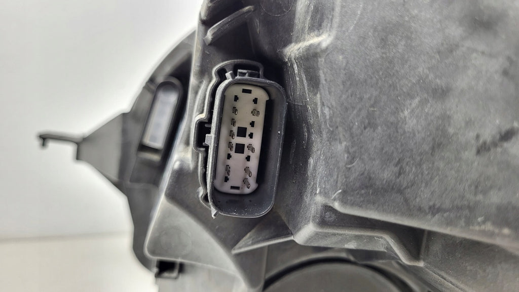 Frontscheinwerfer Ford Puma L1TB-13E014-CH-KUD LED Rechts Scheinwerfer Headlight SCH2513761686aa