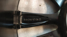 Laden Sie das Bild in den Galerie-Viewer, 1x Alufelge 18 Zoll 7.5" 5x112 52ET Glanz Schwarz A2464010600 Mercedes-Benz W246 FEL4677438732wr