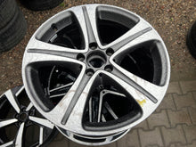 Laden Sie das Bild in den Galerie-Viewer, 1x Alufelge 18 Zoll 8.0&quot; 5x112 43ET Glanz A2134011400 Mercedes-Benz W213