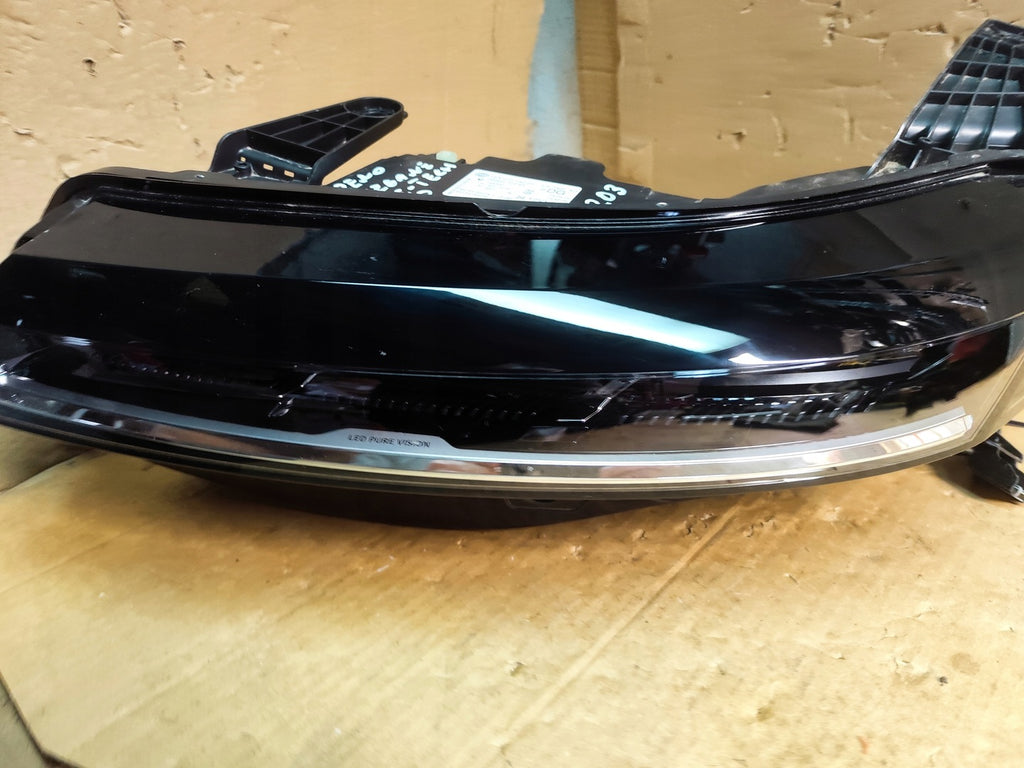 Frontscheinwerfer Renault Megane E-Tech 260607213R LED Links Headlight SCH9776240642ln