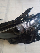 Laden Sie das Bild in den Galerie-Viewer, Frontscheinwerfer Mazda 3 BCJH-51040 LED Links Scheinwerfer Headlight
