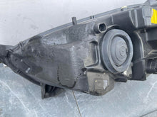 Laden Sie das Bild in den Galerie-Viewer, Frontscheinwerfer Ford Mondeo Rechts Scheinwerfer Headlight