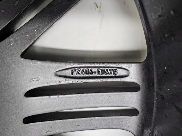 1x Alufelge 17 Zoll PZ406E067G Toyota Corolla Rim Wheel FEL9686675917hi