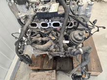 Laden Sie das Bild in den Galerie-Viewer, Motor Mercedes-Benz Gla H247 247 2020 Benzin Engine Unkomplett