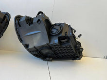 Laden Sie das Bild in den Galerie-Viewer, Frontscheinwerfer Mercedes-Benz 2069067203 2069067103 Ein Satz Headlight SCH4362995380km