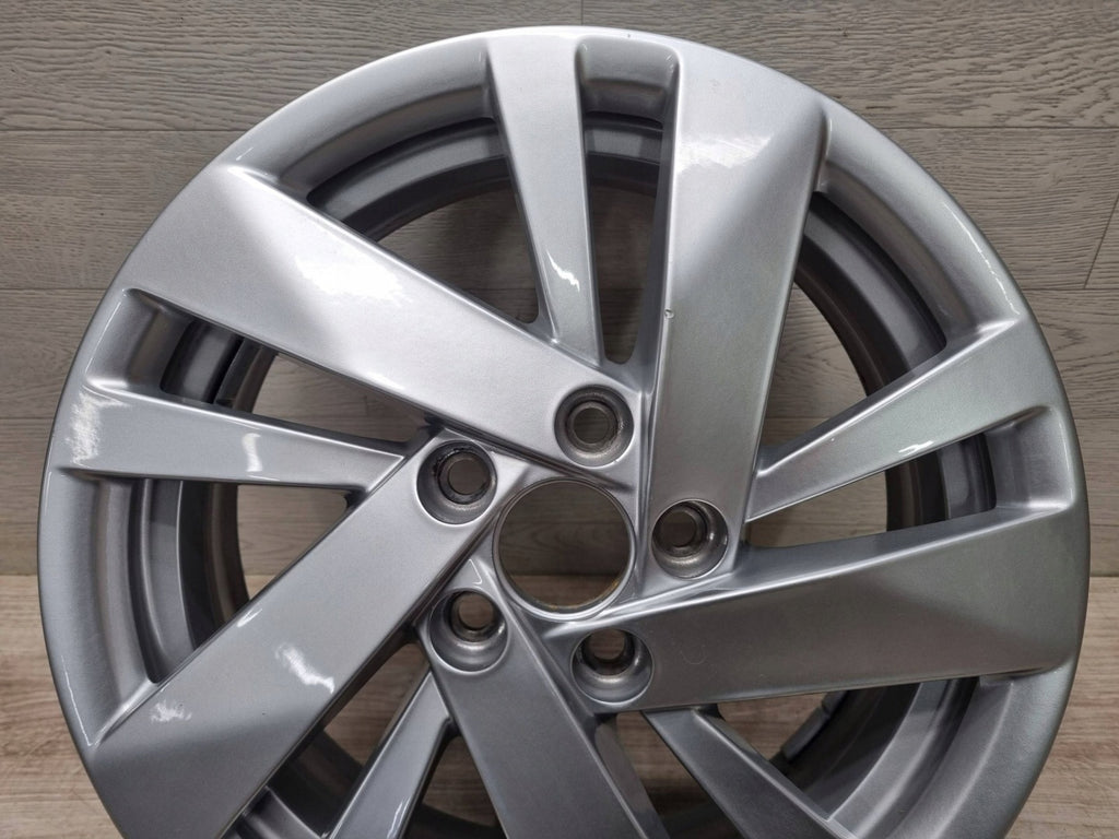 1x Alufelge 15 Zoll 5.5" 5x100 40ET Glanz Silber 2G0601025BB VW Polo Rim Wheel FEL2591917654fz