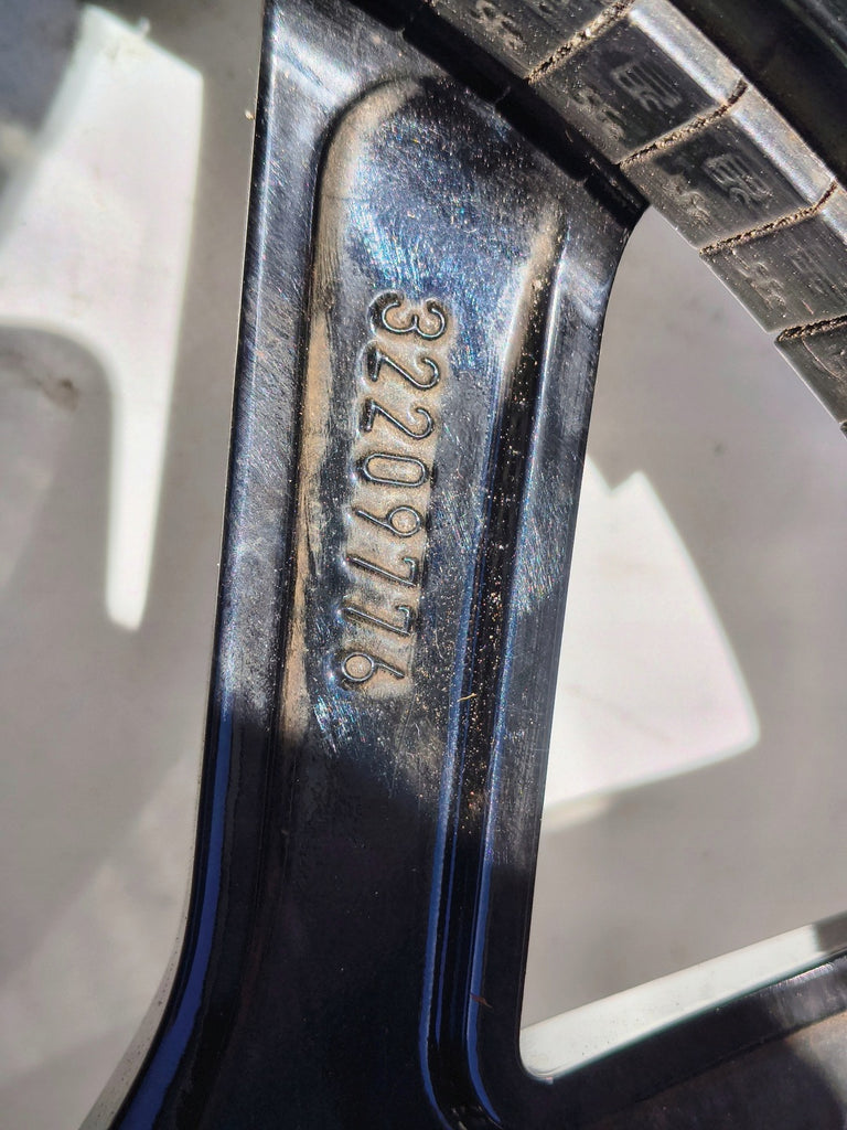 1x Alufelge 18 Zoll 7.5" 5x108 45ET 32209776 Volvo S60 V60 Rim Wheel