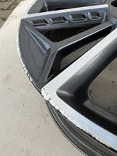 Load image into Gallery viewer, 1x Alufelge 17 Zoll 7.0&quot; 4x100 54ET Schwarz 52910-Q0500 Hyundai I20 Iii