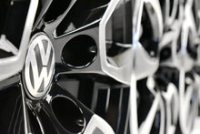 Load image into Gallery viewer, 4x Alufelge 17 Zoll 8.0" 5x120 49ET Glanz Schwarz 2H6601025A VW Amarok Rim Wheel FEL3946855473wd
