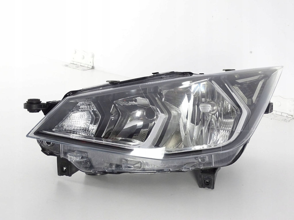 Frontscheinwerfer Seat I Ibiza V 6F1941015B Ein Stück (Rechts oder Links)