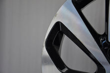 Load image into Gallery viewer, 1x Alufelge 17 Zoll 5.0" 4x100 40ET Glanz Schwarz Toyota Aygo Rim Wheel FEL3224301238jb