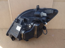 Laden Sie das Bild in den Galerie-Viewer, Frontscheinwerfer Mercedes-Benz Sprinter 906 Rechts Scheinwerfer Headlight