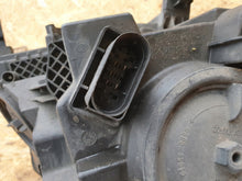 Laden Sie das Bild in den Galerie-Viewer, Frontscheinwerfer Mercedes-Benz Vito W447 A4479065800 Links Headlight