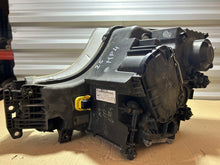 Laden Sie das Bild in den Galerie-Viewer, Frontscheinwerfer Mercedes-Benz A9608200739 Rechts Scheinwerfer Headlight SCH8720858808zz