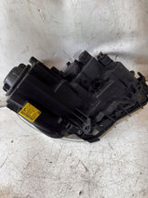 Laden Sie das Bild in den Galerie-Viewer, Frontscheinwerfer VW Touran 1T1941005B 0301233201 Links Scheinwerfer Headlight SCH5097137815za
