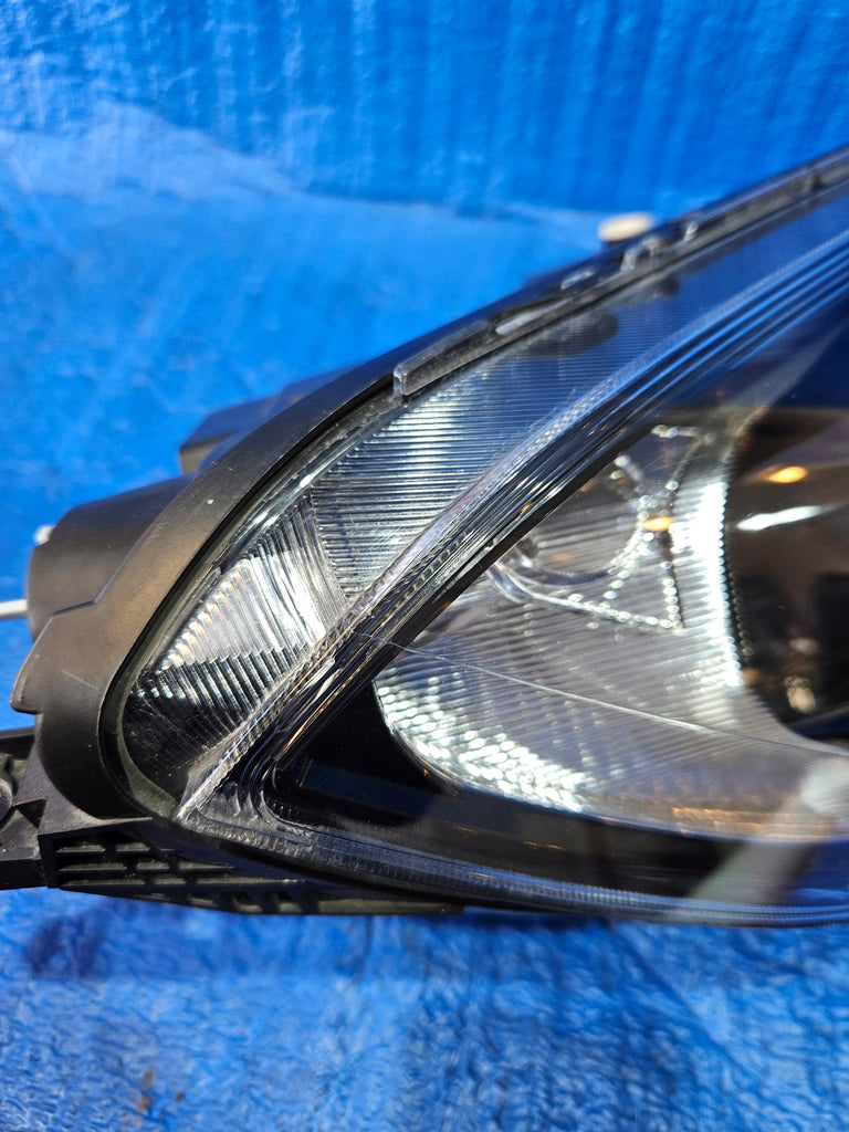 Frontscheinwerfer Ford Courier JT76-13W029-CD Rechts Scheinwerfer Headlight SCH6936573950kj