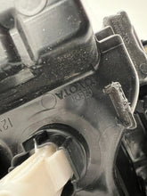 Laden Sie das Bild in den Galerie-Viewer, Frontscheinwerfer Toyota 4 Yaris KO-8EU Rechts Scheinwerfer Headlight