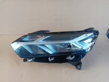 Laden Sie das Bild in den Galerie-Viewer, Frontscheinwerfer Dacia Sandero III Logan 260607161R LED Links Headlight