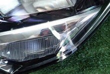 Laden Sie das Bild in den Galerie-Viewer, Frontscheinwerfer Opel Corsa F 9829465580 Links Scheinwerfer Headlight SCH8464041338qm