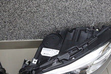 Load image into Gallery viewer, Frontscheinwerfer BMW 5 F11 F10 63117343911 63117343912 Xenon Rechts oder Links SCH5616872502pq