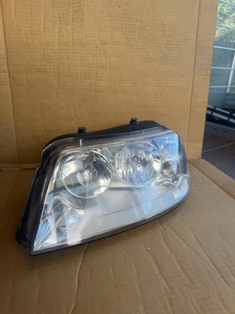 Frontscheinwerfer VW Sharan 0301182201 Links Scheinwerfer Headlight SCH8392727435gk
