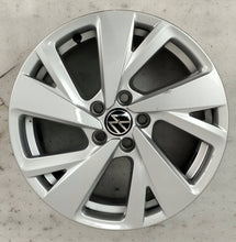 Laden Sie das Bild in den Galerie-Viewer, 1x Alufelge 16 Zoll 5x112 2G7601025 VW Taigo Rim Wheel FEL6436374943hz